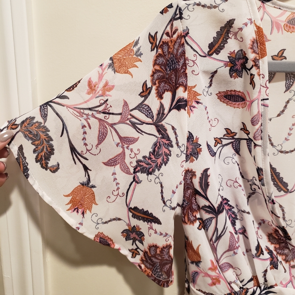 Floral wrap - Picture 2 of 3